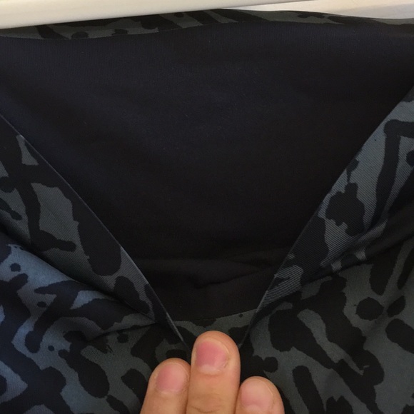 Lululemon pants - Picture 8 of 8